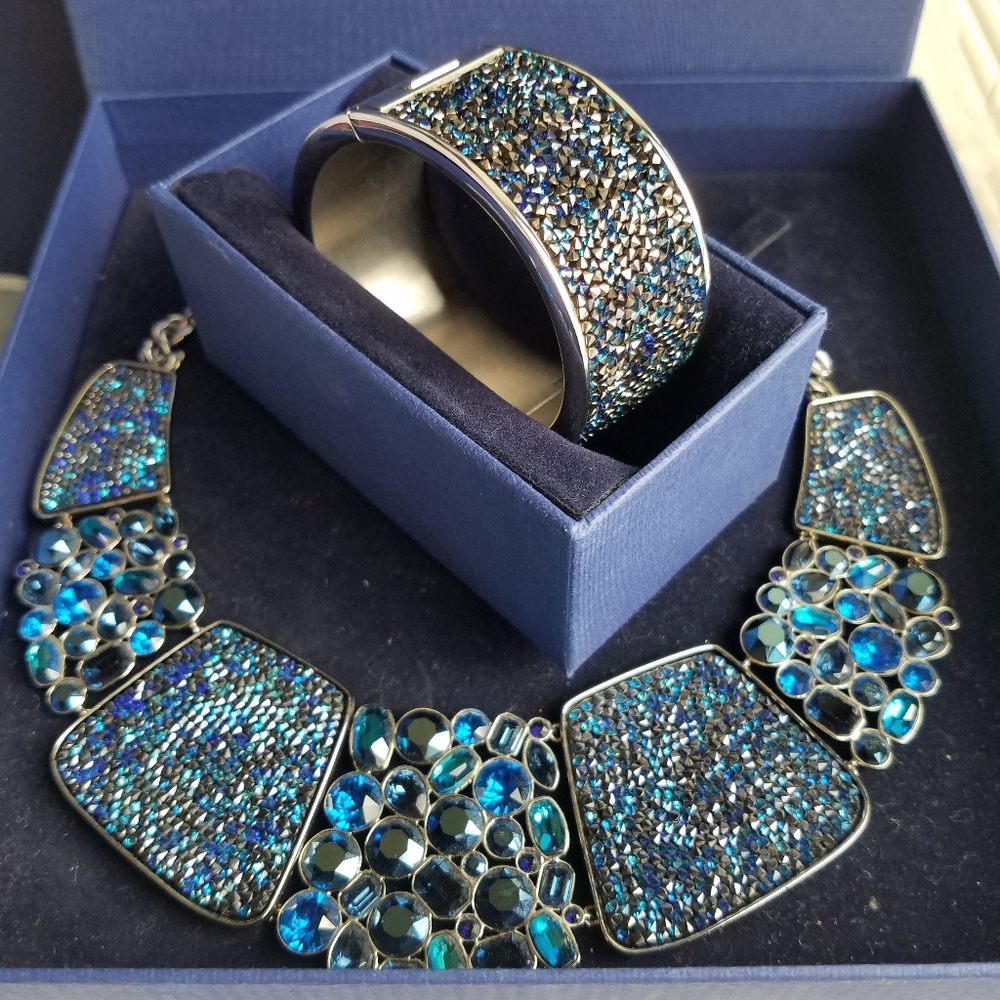 AUTHENTIC Swarovski AMAZING Blue Statement Necklace & Cuff SET NIB